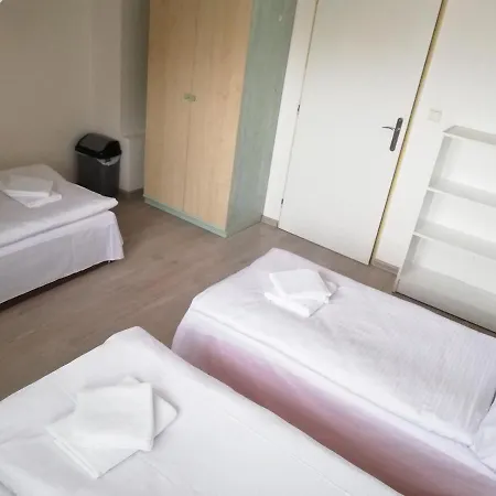 Pre 5 Osôb, 2 Spálne, Podlavice 24h Self Checkin Appartement Banská Bystrica