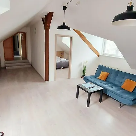 Appartement Pre 5 Osôb, 2 Spálne, Podlavice 24h Self Checkin *