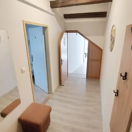 Pre 5 Osôb, 2 Spálne, Podlavice 24h Self Checkin * Banská Bystrica