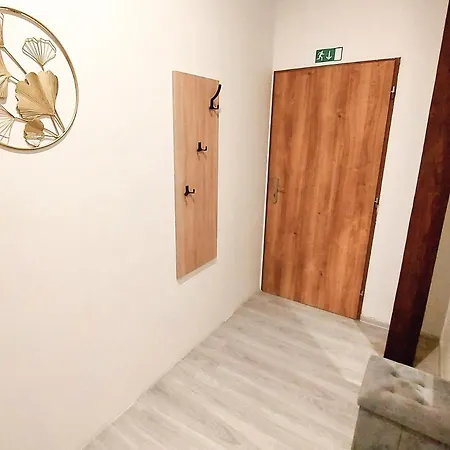 Appartement Pre 5 Osôb, 2 Spálne, Podlavice 24h Self Checkin *